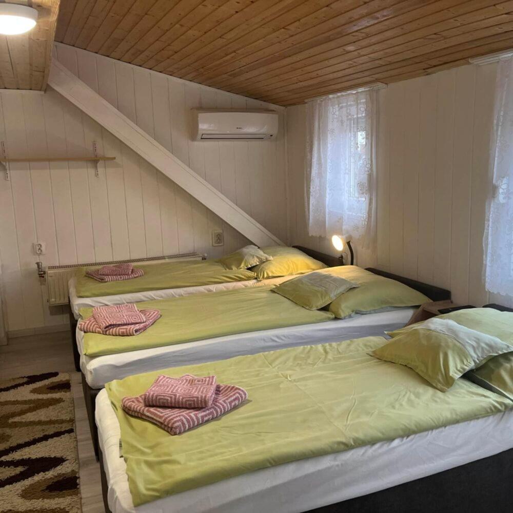 Lenzl'S Panzio Bed & Breakfast Szigetvár Dış mekan fotoğraf
