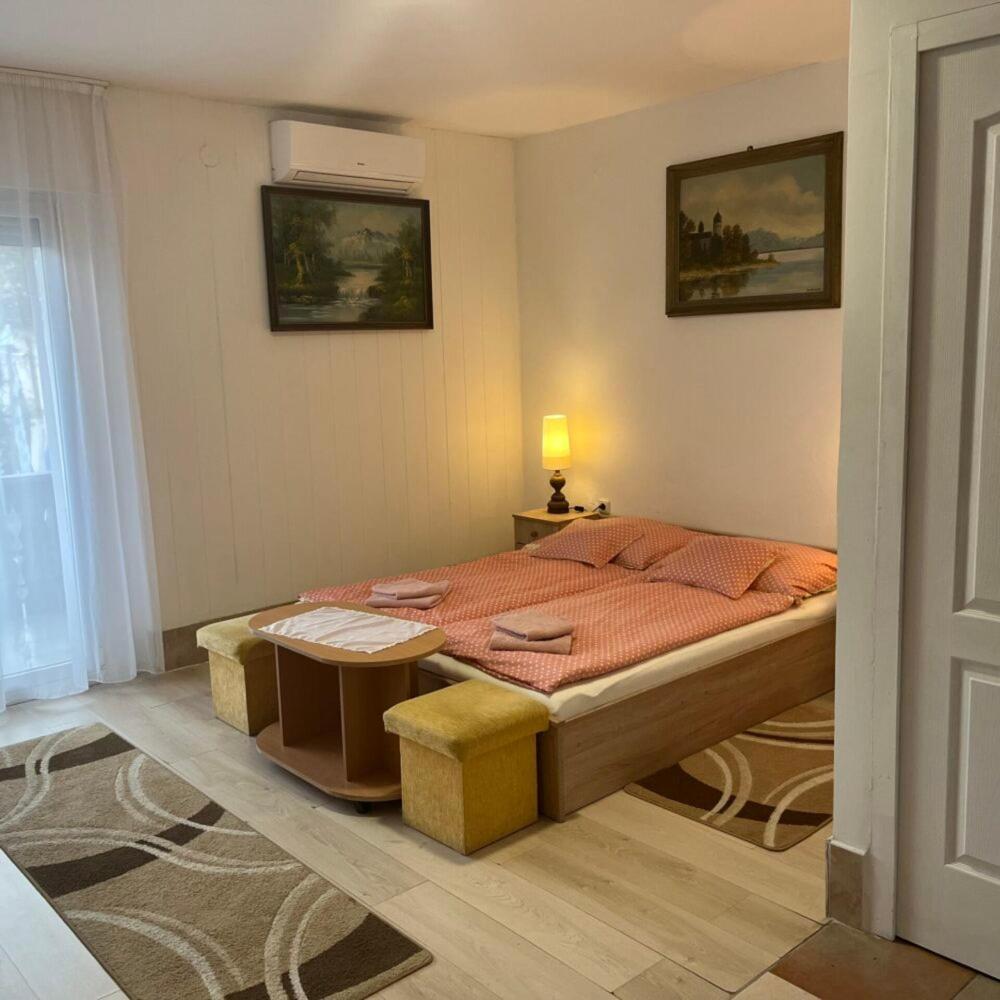 Lenzl'S Panzio Bed & Breakfast Szigetvár Dış mekan fotoğraf