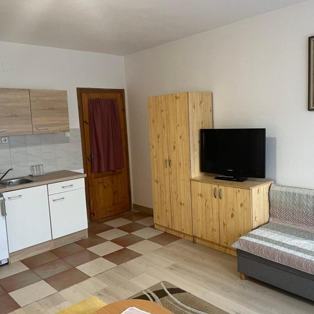 Lenzl'S Panzio Bed & Breakfast Szigetvár Dış mekan fotoğraf