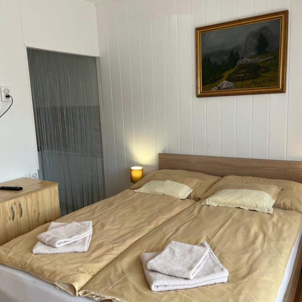 Lenzl'S Panzio Bed & Breakfast Szigetvár Dış mekan fotoğraf