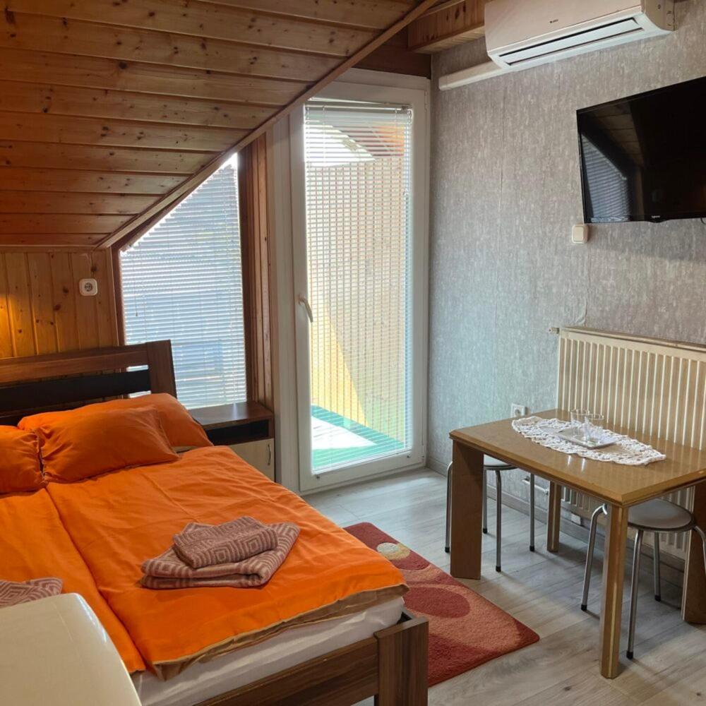 Lenzl'S Panzio Bed & Breakfast Szigetvár Dış mekan fotoğraf