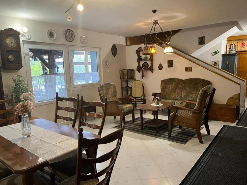 Lenzl'S Panzio Bed & Breakfast Szigetvár Dış mekan fotoğraf
