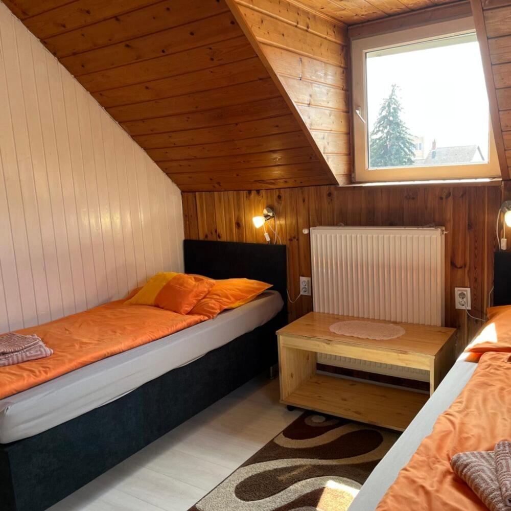 Lenzl'S Panzio Bed & Breakfast Szigetvár Dış mekan fotoğraf