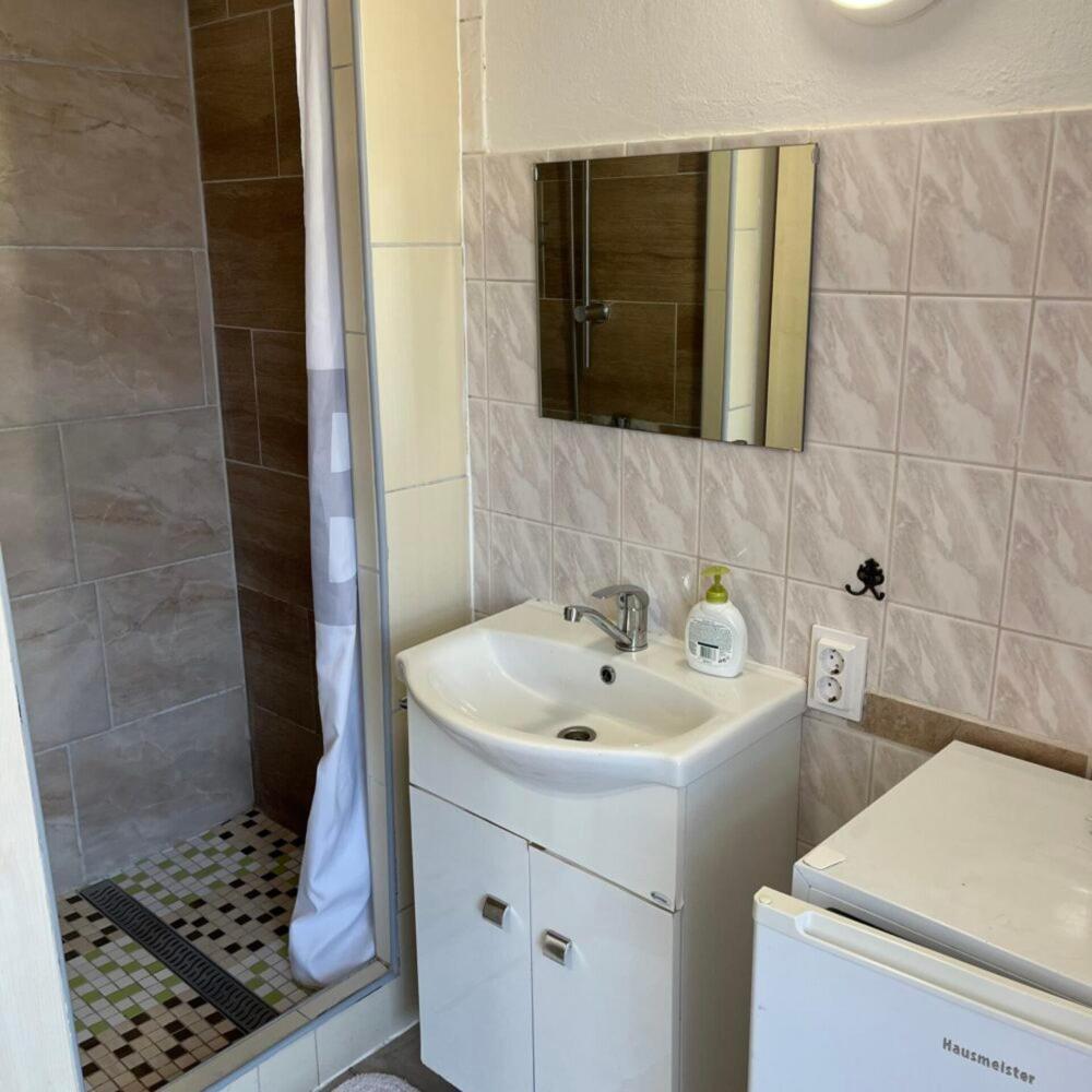 Lenzl'S Panzio Bed & Breakfast Szigetvár Dış mekan fotoğraf