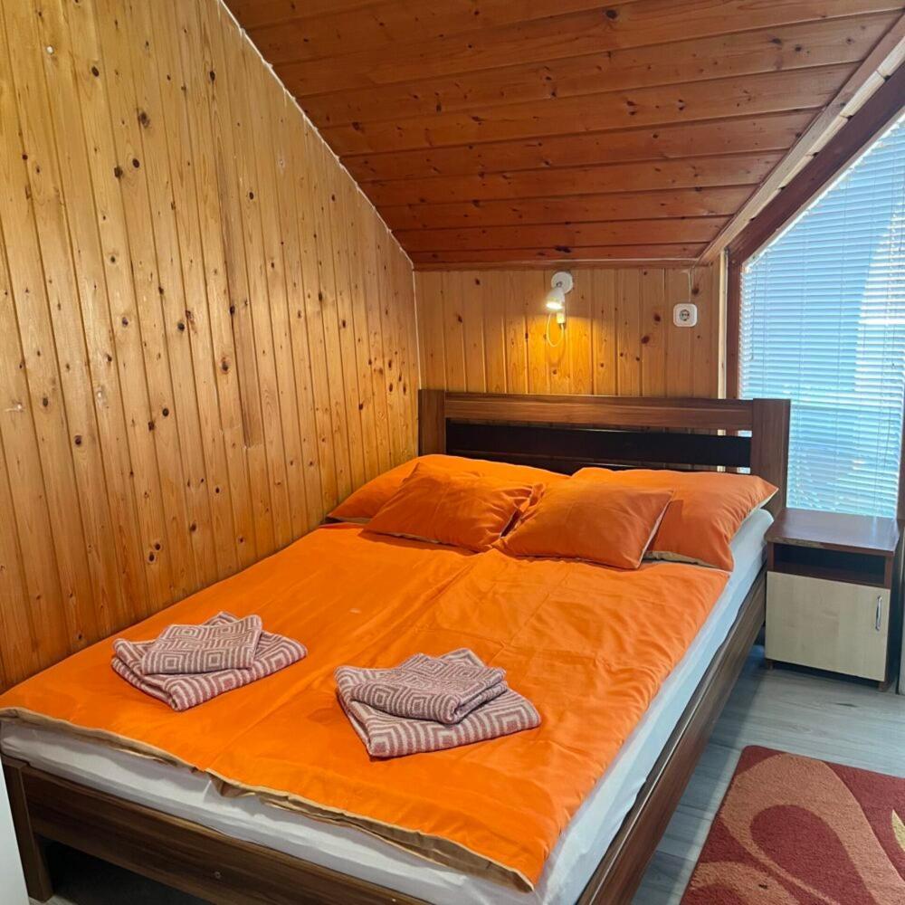 Lenzl'S Panzio Bed & Breakfast Szigetvár Dış mekan fotoğraf